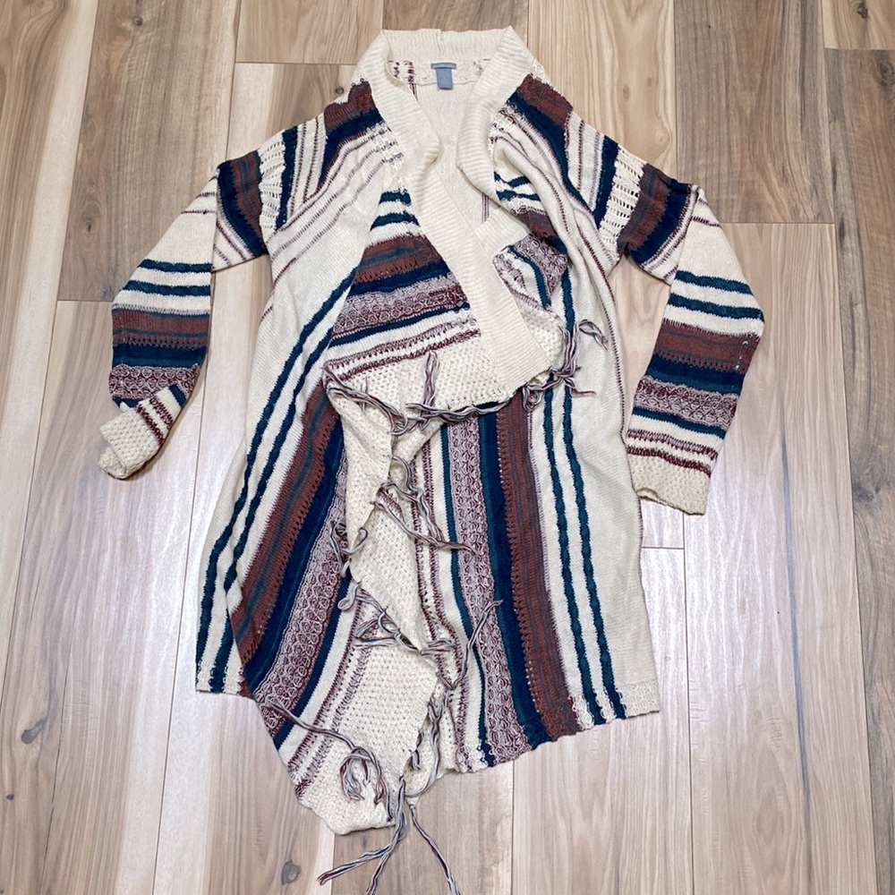 💥5 for $18💥 Charlotte Russe cardigan long open front with fringe, size Small